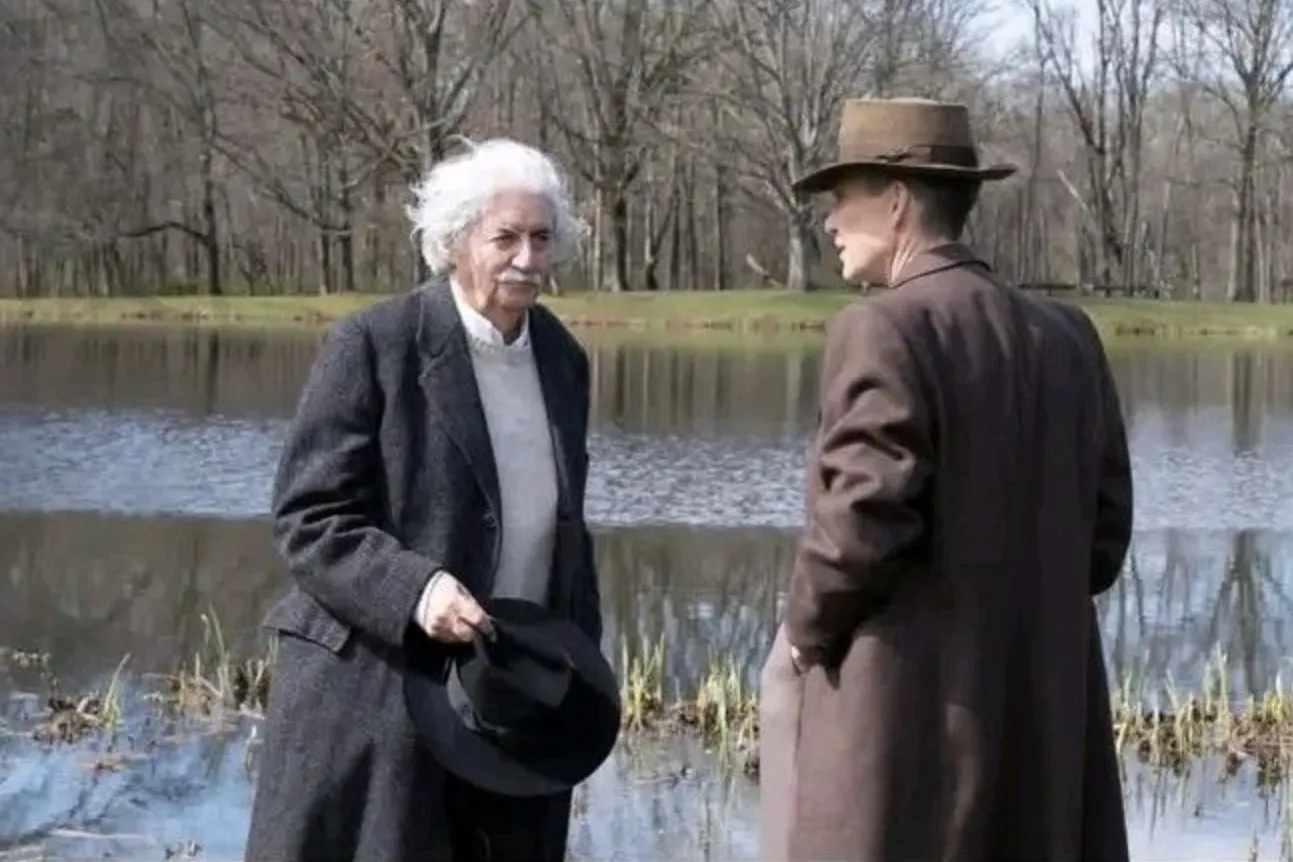 Original lakeside scene